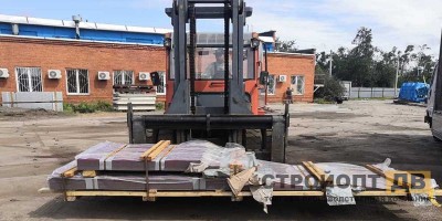 Погрузка профнастила для отправки в Магадан